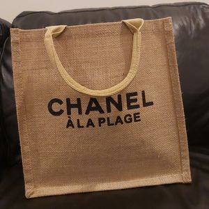 CHANEL a la Plage Burlap Shopping Tote Bag Handbag Beige, Gift